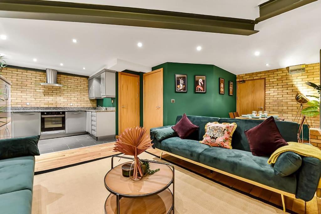 Spacious 2 Bed Urban Jungle Flat, Central London Exterior photo